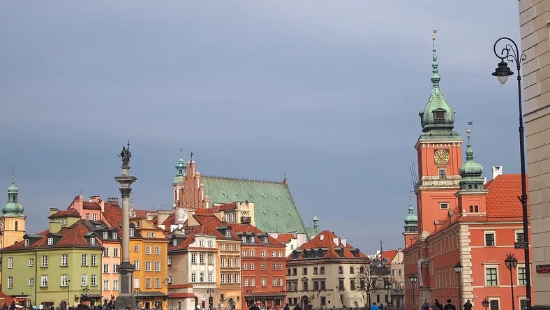 Falowce, warszawski Pekin – czyli popisy PRL-owskich architektów